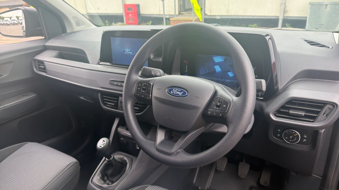 Ford Transit Courier Diesel 1.5 EcoBlue Trend Van - Image 16